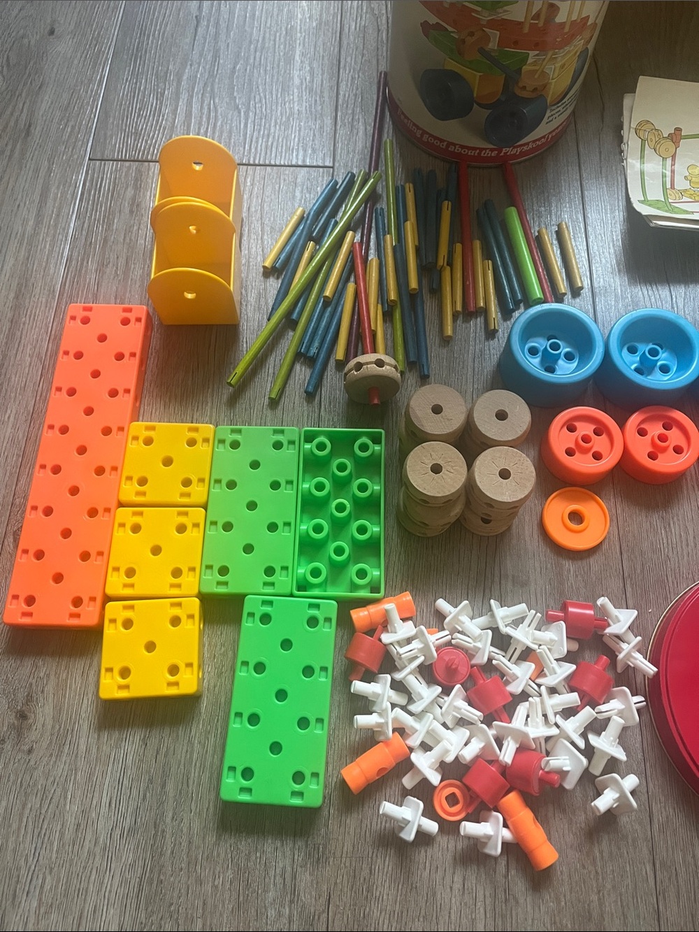 The Original Classic Playskool Tinkertoy Building Set - Multicolor - Picture 2 of 5